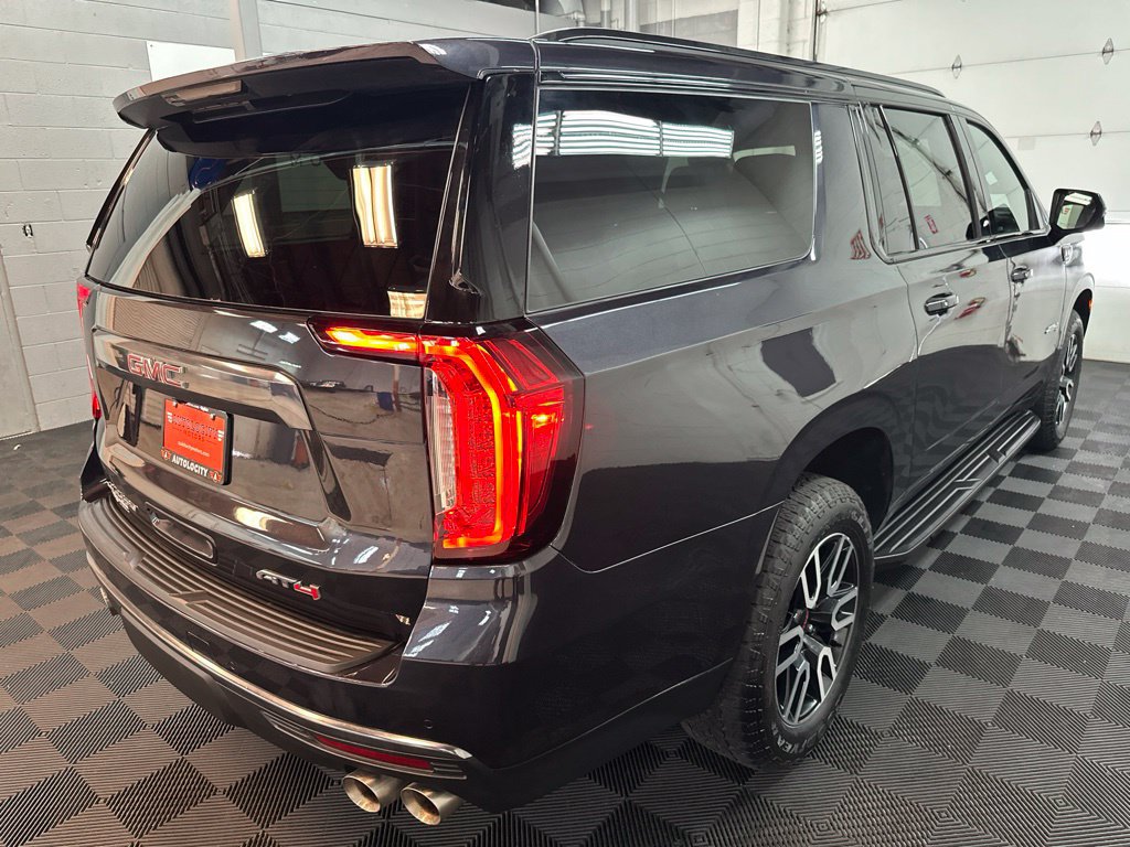 Used 2023 GMC Yukon XL AT4 w/ Technology Package AWD/4WD image 9
