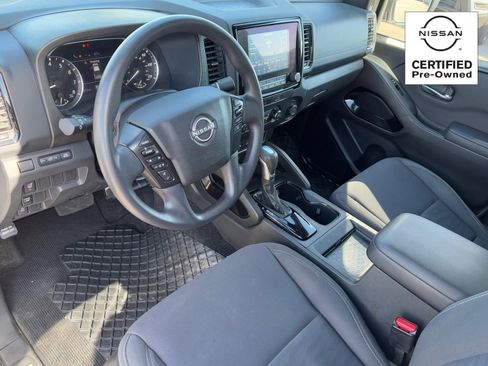 Certified 2023 Nissan Frontier SV w/ Midnight Edition Package image 17