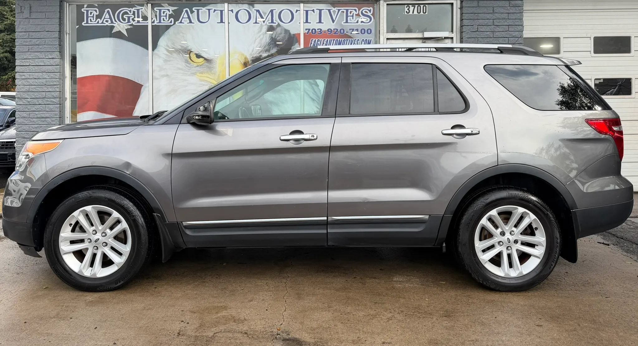 Used 2012 Ford Explorer XLT AWD/4WD image 6