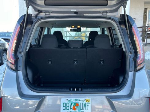 Used 2025 Kia Soul LX w/ LX Technology Package image 27