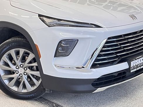 Used 2025 Buick Enclave Preferred image 34