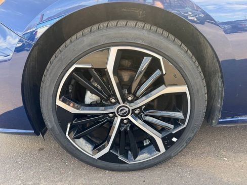 Used 2024 Nissan Altima 2.5 SR FWD image 35