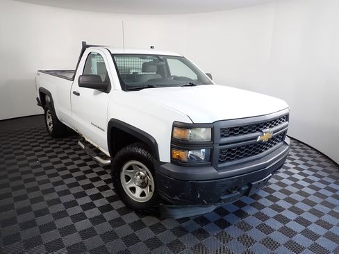 Used 2014 Chevrolet Silverado 1500 W/T w/ Trailering Package AWD/4WD image 9