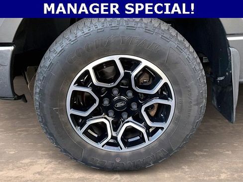 Used 2013 Ford F150 XLT w/ Luxury Equipment Group image 32