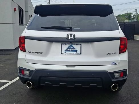 Used 2023 Honda Passport EX-L image 5