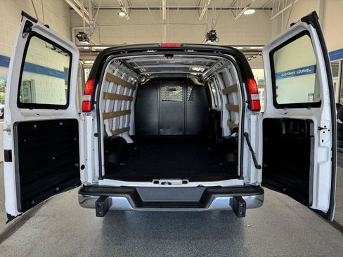 Used 2024 Chevrolet Express 2500 w/ Driver Convenience Package RWD image 9