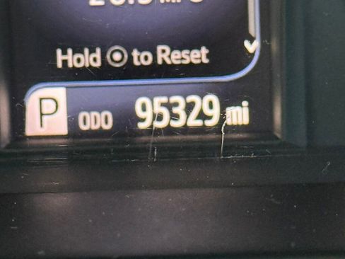 Used 2017 Toyota Camry SE FWD image 27