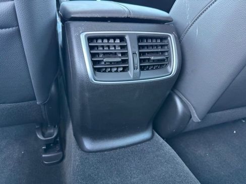 Used 2018 Acura TLX image 8