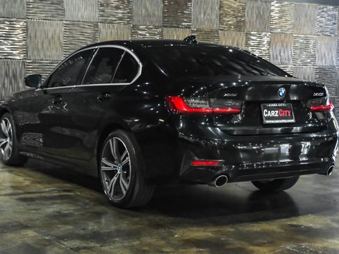 Used 2019 BMW 330i xDrive Sedan w/ Premium Package AWD/4WD image 12