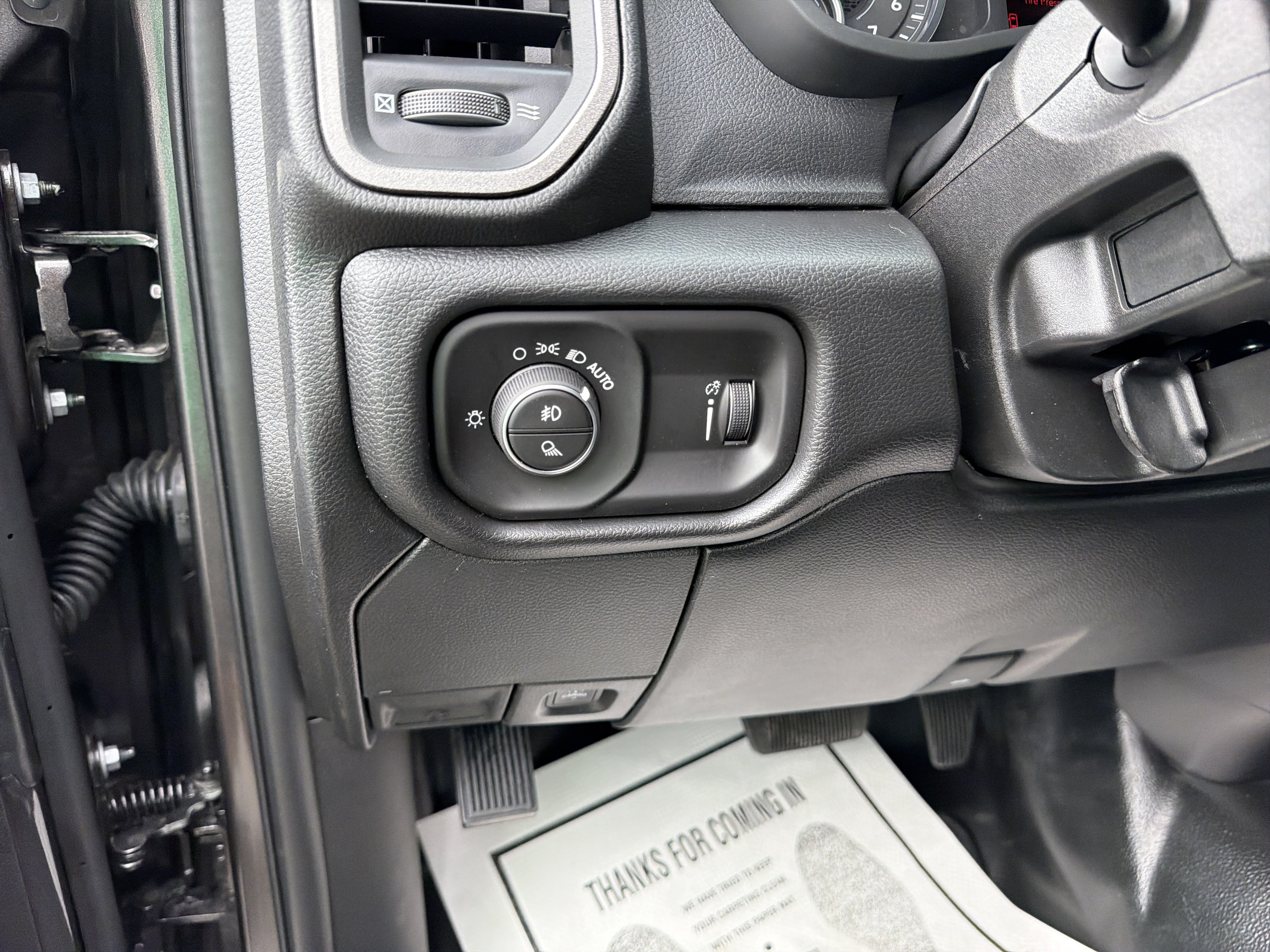 New 2026 RAM 2500 Tradesman AWD/4WD image 17