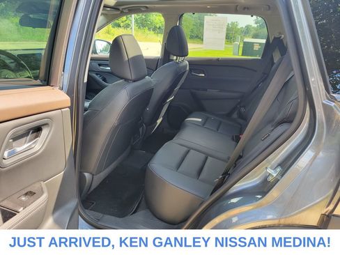 Certified 2023 Nissan Rogue SV w/ SV Premium B Package AWD/4WD image 16