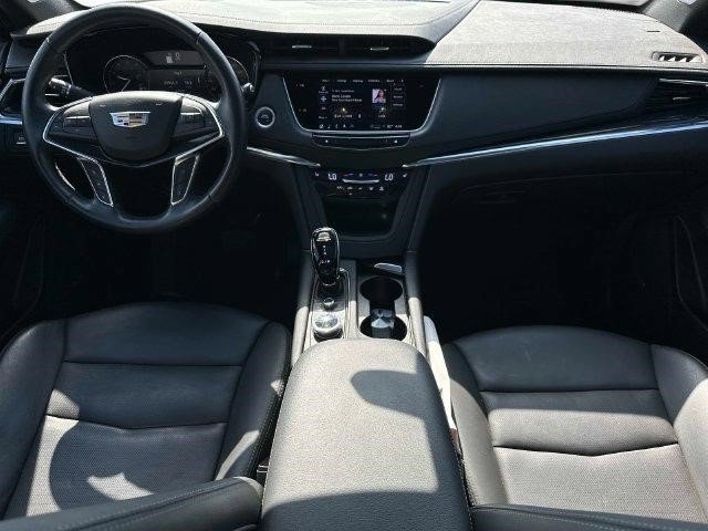 Certified 2023 Cadillac XT5 Premium Luxury AWD/4WD image 16
