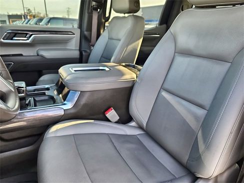 Used 2022 Chevrolet Silverado 1500 LTZ w/ LTZ Premium Package image 19