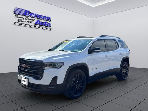 Certified 2023 GMC Acadia SLE w/ Driver Convenience Package AWD/4WD image 1