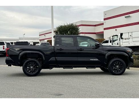 New 2026 Toyota Tacoma SR5 AWD/4WD image 3