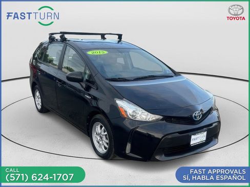 Used 2015 Toyota Prius V Three FWD image 4