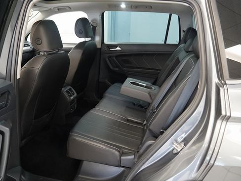 Used 2022 Volkswagen Tiguan SE image 21