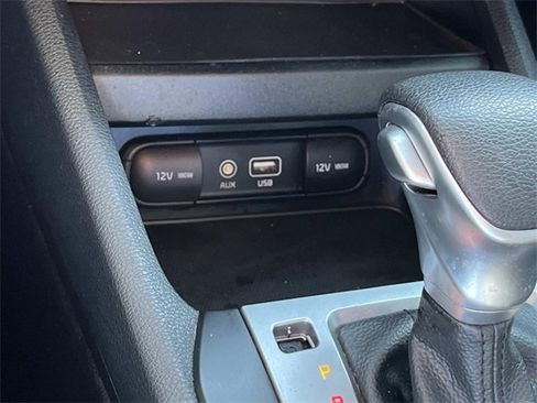 Used 2019 Kia Forte LXS image 32