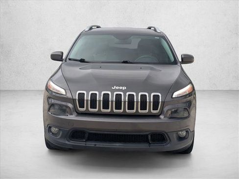 Used 2014 Jeep Cherokee Latitude image 2