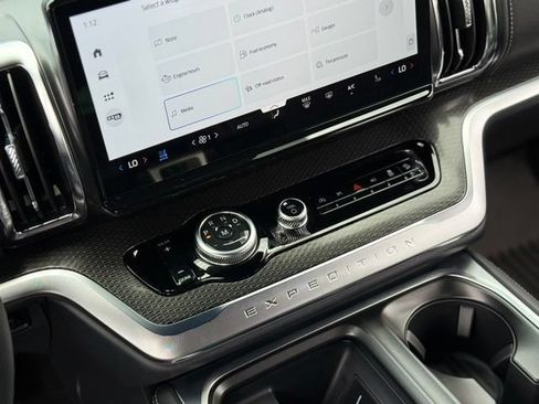 New 2027 Ford Expedition Platinum w/ Stealth Appearance Package AWD/4WD image 31