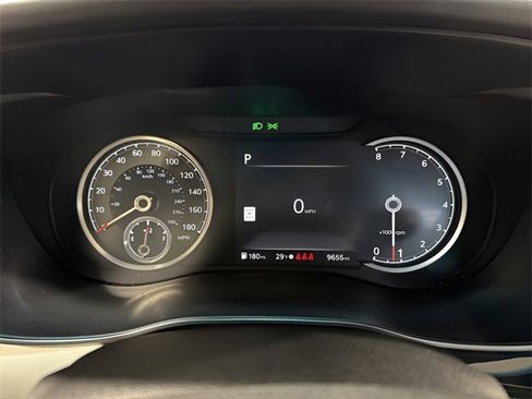 Used 2025 Genesis G70 2.5T image 18