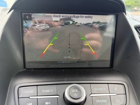 Used 2019 Ford Escape SE FWD image 13