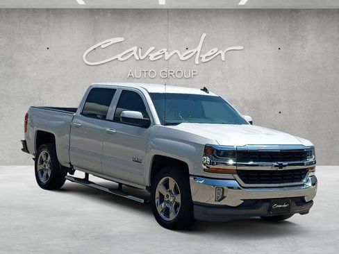 Used 2018 Chevrolet Silverado 1500 LT w/ Texas Edition RWD image 2