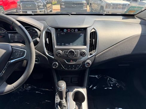 Used 2016 Chevrolet Cruze LT w/ Sun And Sound Package FWD image 2