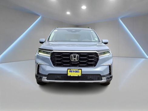 Used 2023 Honda Pilot Touring image 2
