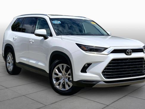 Used 2026 Toyota Grand Highlander FWD image 3