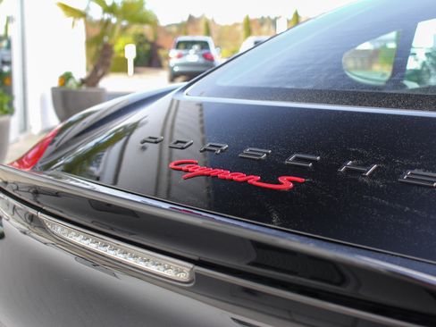 Used 2014 Porsche Cayman S RWD image 8