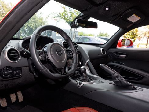 Used 2017 Dodge Viper GTC RWD image 15