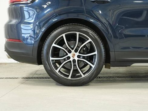 Certified 2025 Porsche Cayenne S AWD/4WD image 40