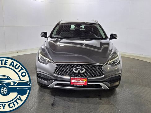 Used 2018 INFINITI QX30 AWD image 2