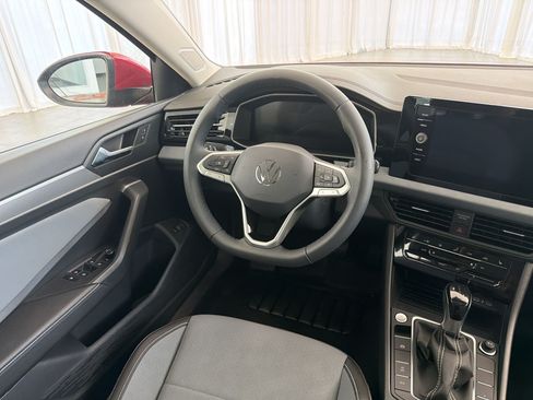 New 2026 Volkswagen Jetta SE FWD image 28