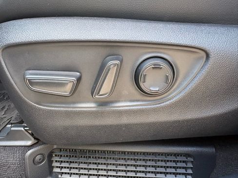 Used 2025 Toyota Sienna XLE Woodland Edition AWD/4WD image 27