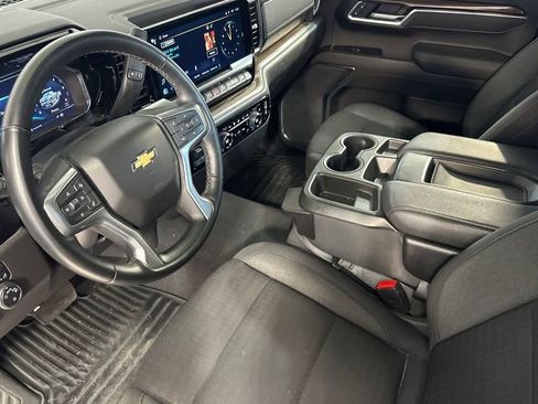 Used 2023 Chevrolet Silverado 1500 LT AWD/4WD image 14
