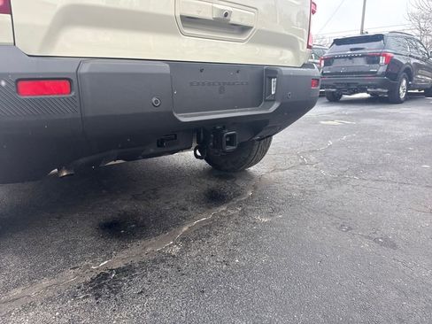 Used 2025 Ford Bronco Sport Badlands image 11