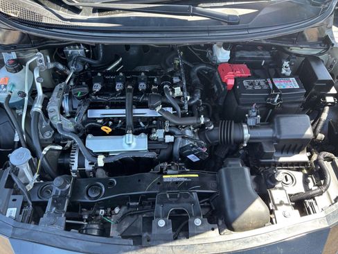 Used 2025 Nissan Versa SV FWD image 30