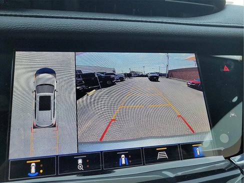 New 2025 Cadillac XT6 Sport w/ Technology Package image 18