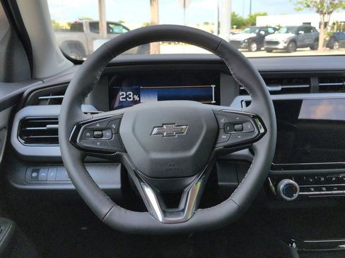 New 2027 Chevrolet Bolt LT w/ Comfort Package FWD image 12
