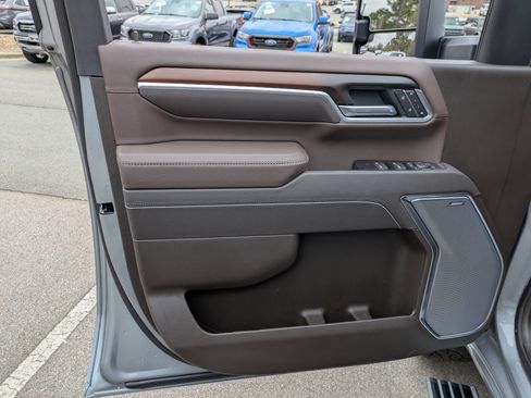 Used 2026 GMC Sierra 2500 Denali w/ Denali Reserve Package image 15