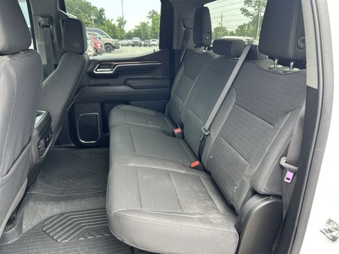 Used 2025 Chevrolet Silverado 1500 LT AWD/4WD image 15