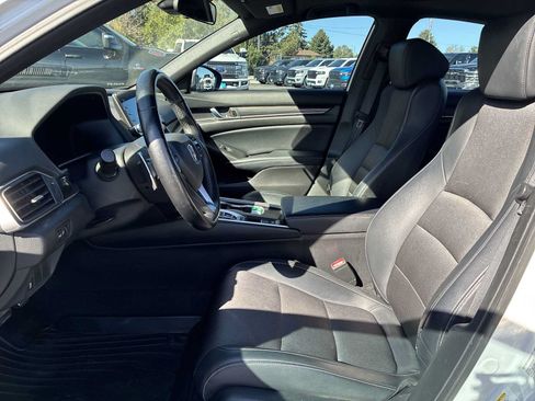 Used 2018 Honda Accord Sport image 13