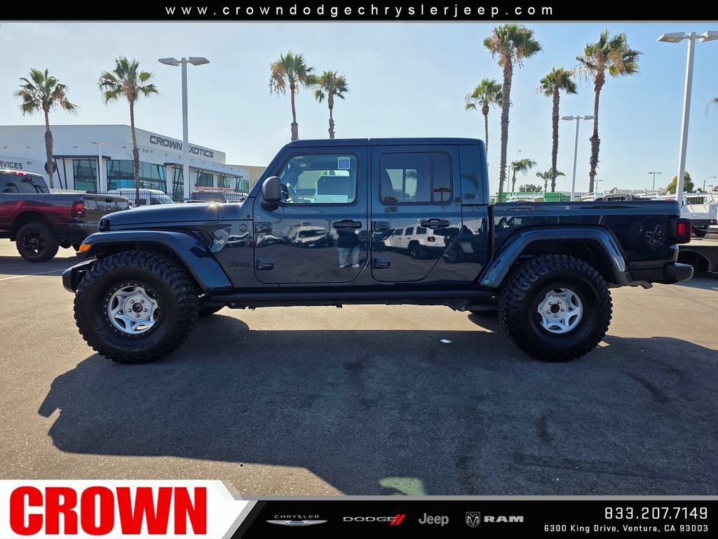 Used 2025 Jeep Gladiator Mojave AWD/4WD image 4