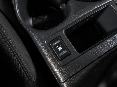 Used 2018 Nissan Rogue SV image 25