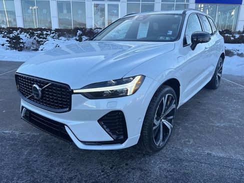 Certified 2024 Volvo XC60 T8 Ultimate w/ Protection Package Premier image 2