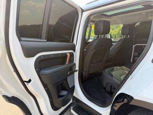 Used 2024 Land Rover Defender 130 X-Dynamic SE AWD/4WD image 24