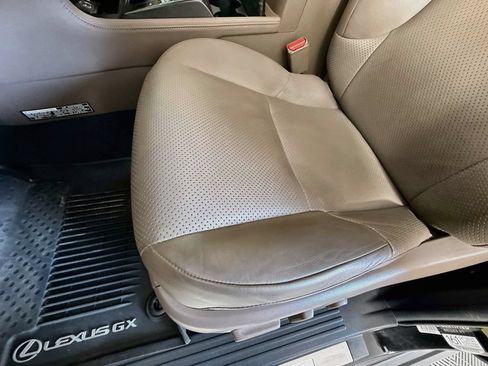 Certified 2022 Lexus GX 460 Luxury w/ Off Road Package AWD/4WD image 19