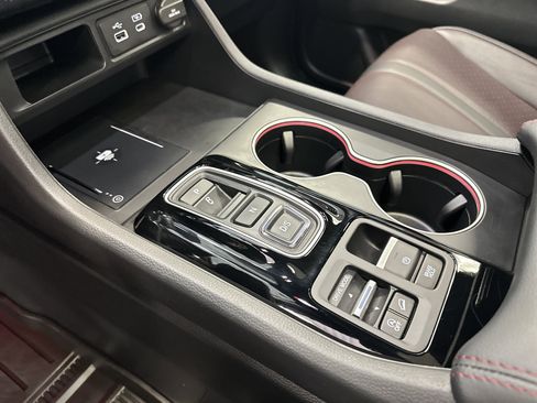 Used 2025 Honda Pilot Black Edition image 34